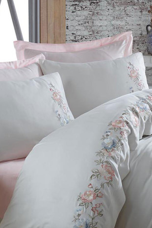 Picture of Dantela Frezya Nakışlı Pamuk Saten Nevresim Takımı Pudra