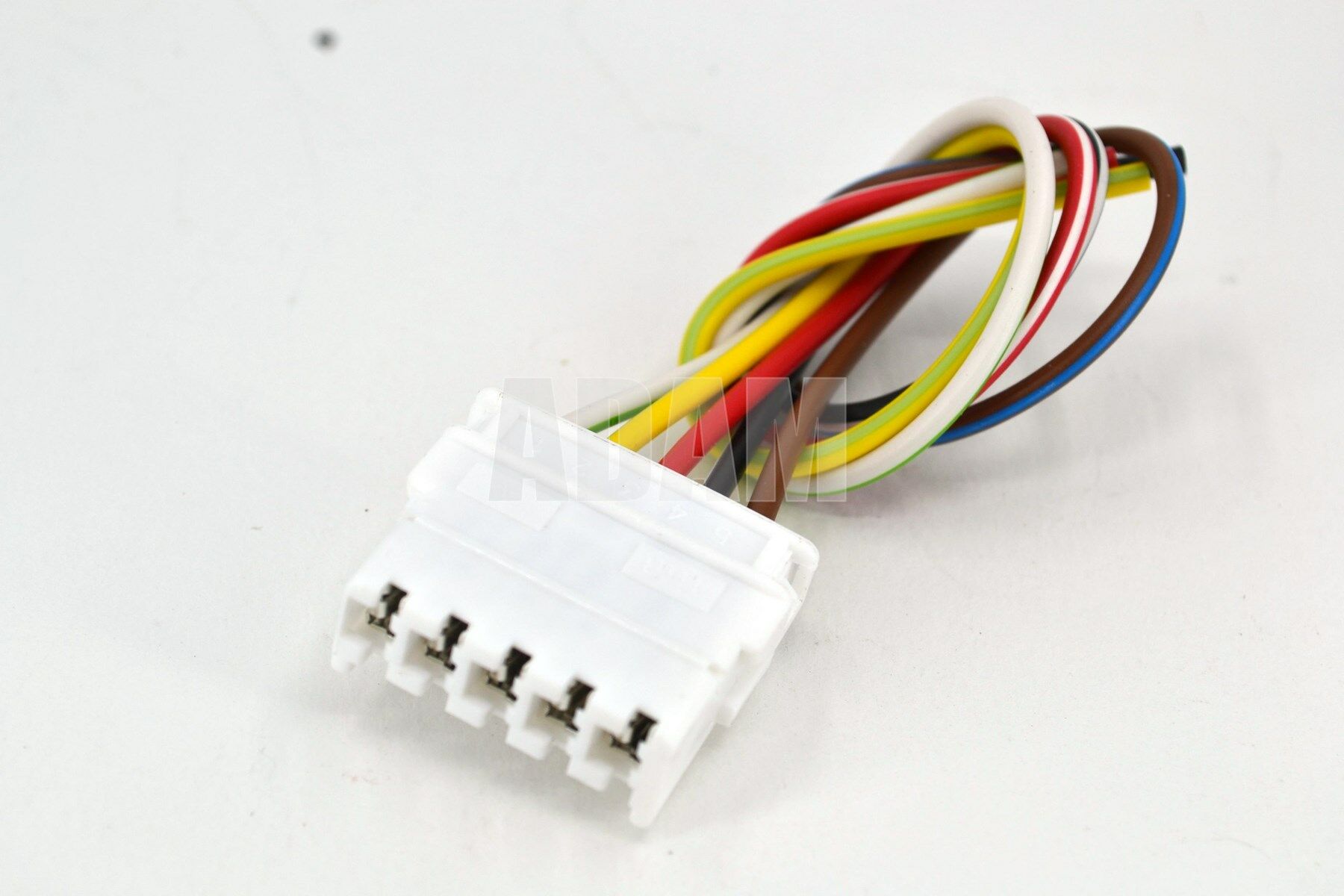 Picture of Universal 5 Fişli Pinli Cam Kaldirma Düğme Anahtar Soketi Kablolu