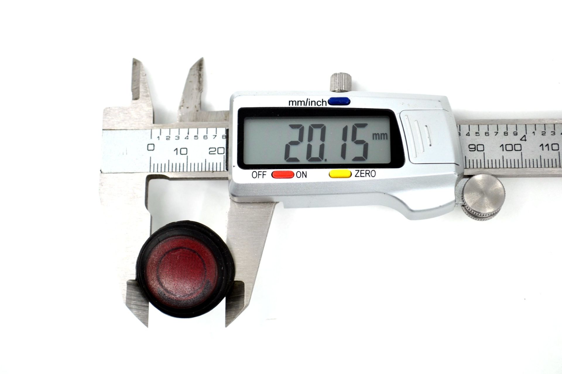 Picture of 1-0 Kalıcı Yuvarlak Kırmızı Ledli 12V 20A Su Muhafaza Körüklü MT-ANK31