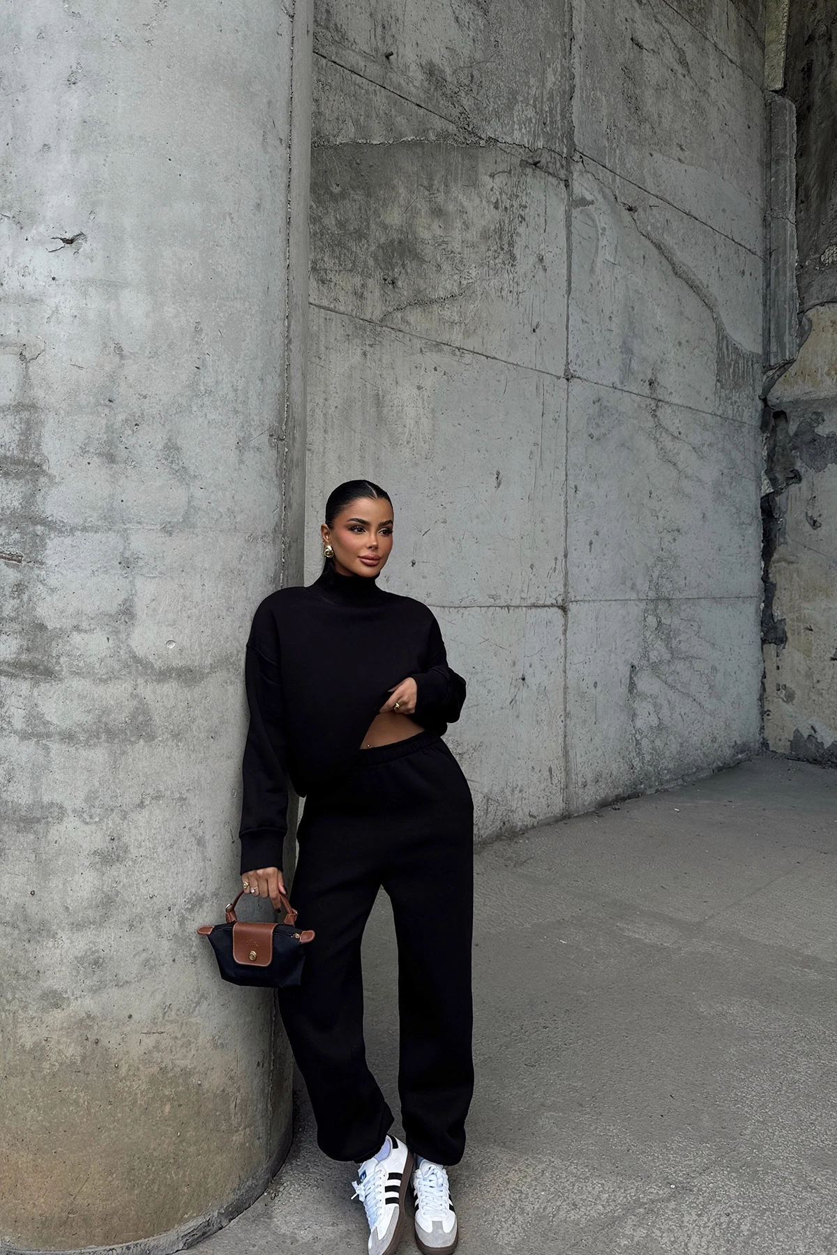 Picture of Black Pearly Suit