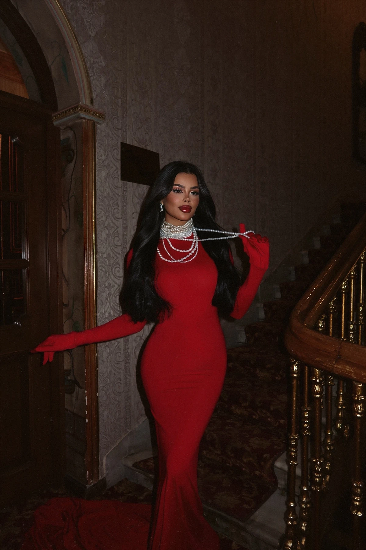 Picture of Red Maria Long Dress with Low-cut Back and Gloves