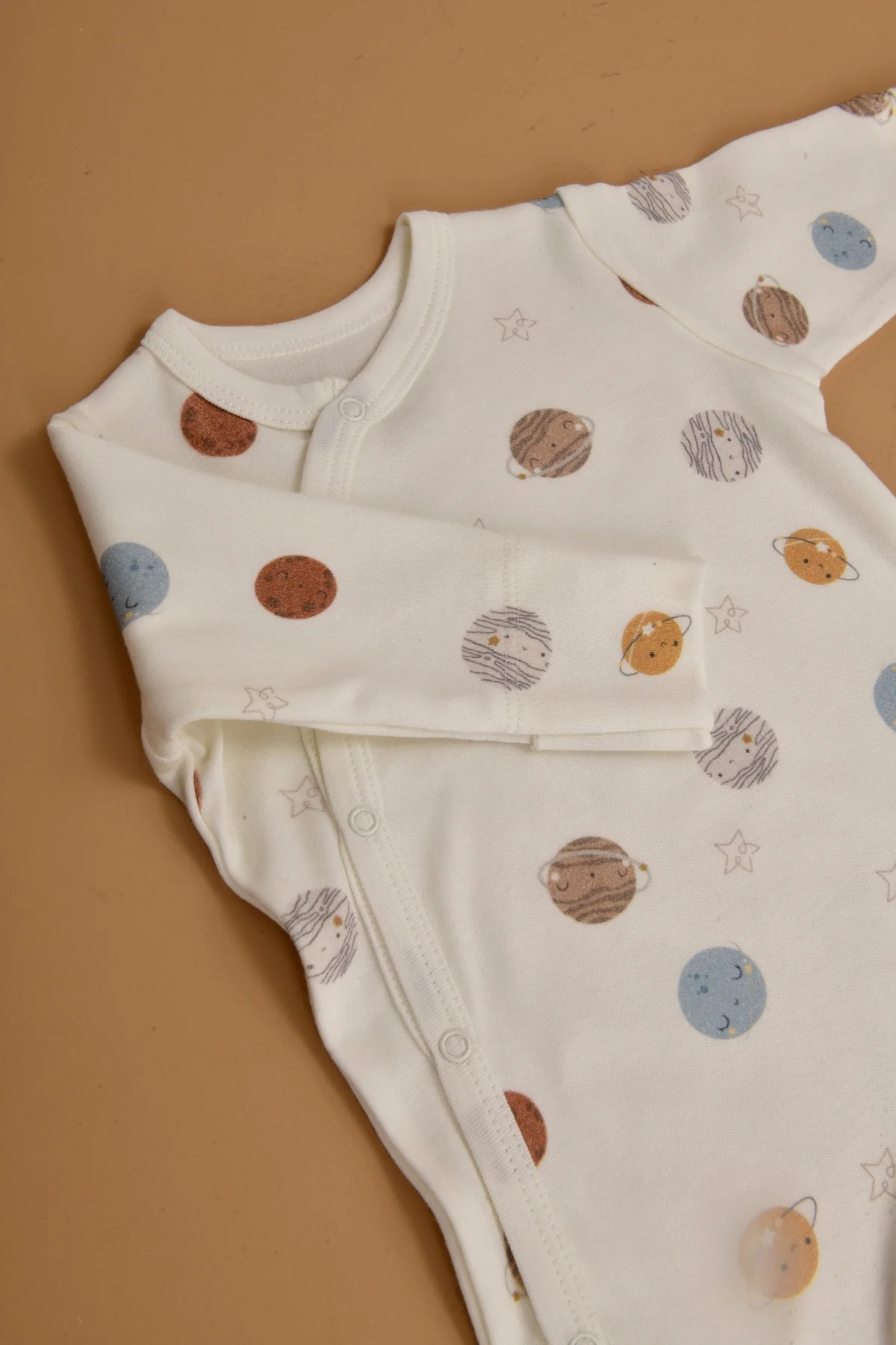 Picture of Kendinden Eldivenli Patikli Yenidoğan Tulum - Doğal Pamuklu- Gezegen Desenli