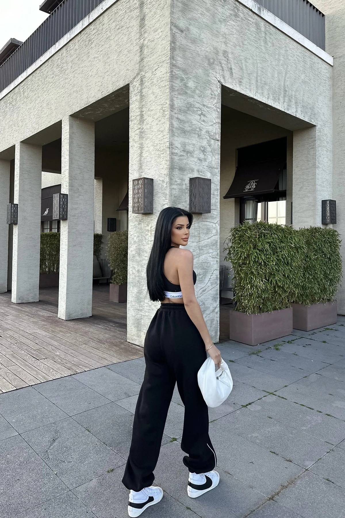 Picture of Black Basic Sweatpants