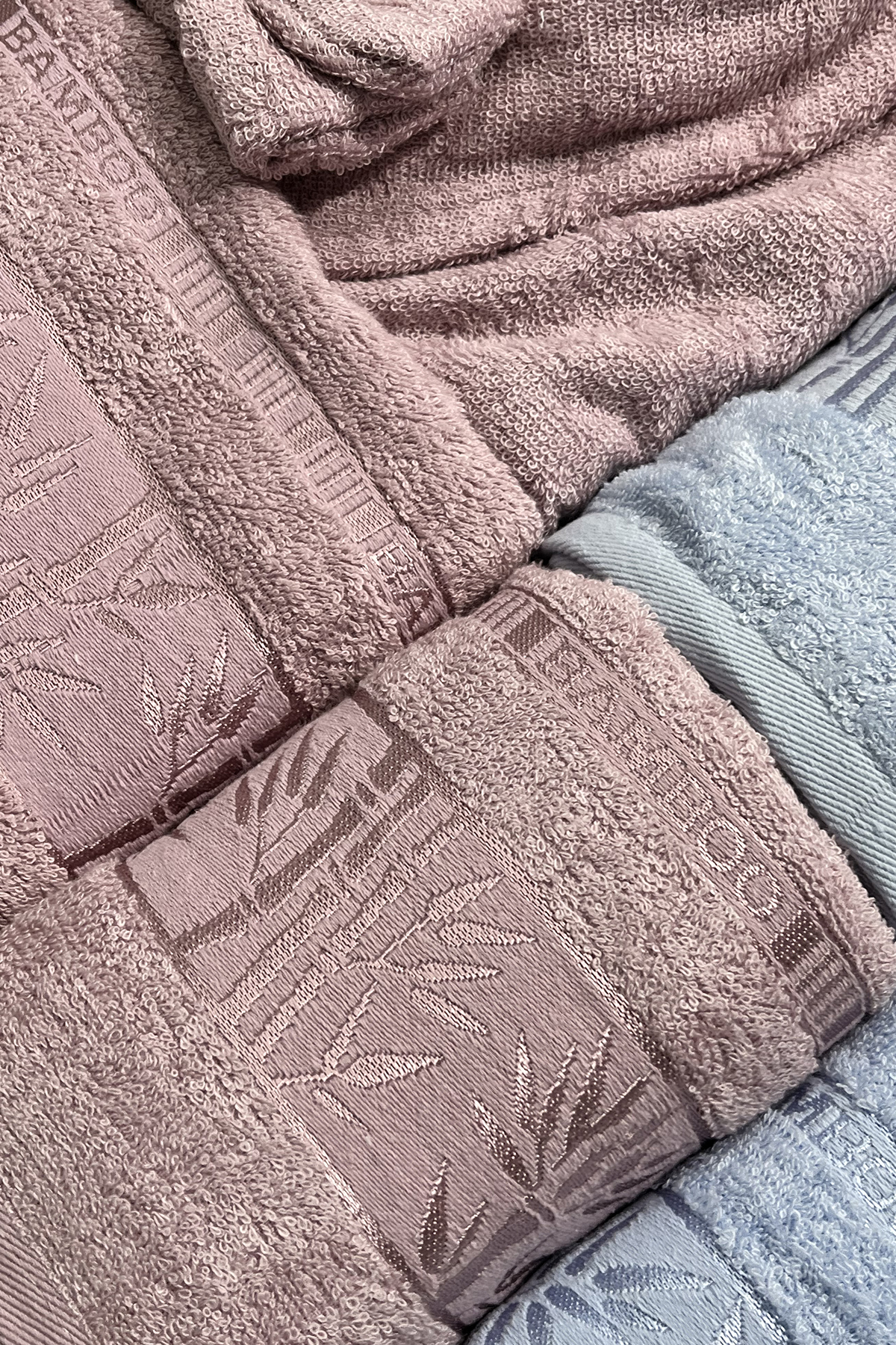 Picture of Elmas Bambu 10 Parça Aile Bornoz Takımı Mürdüm Mavi