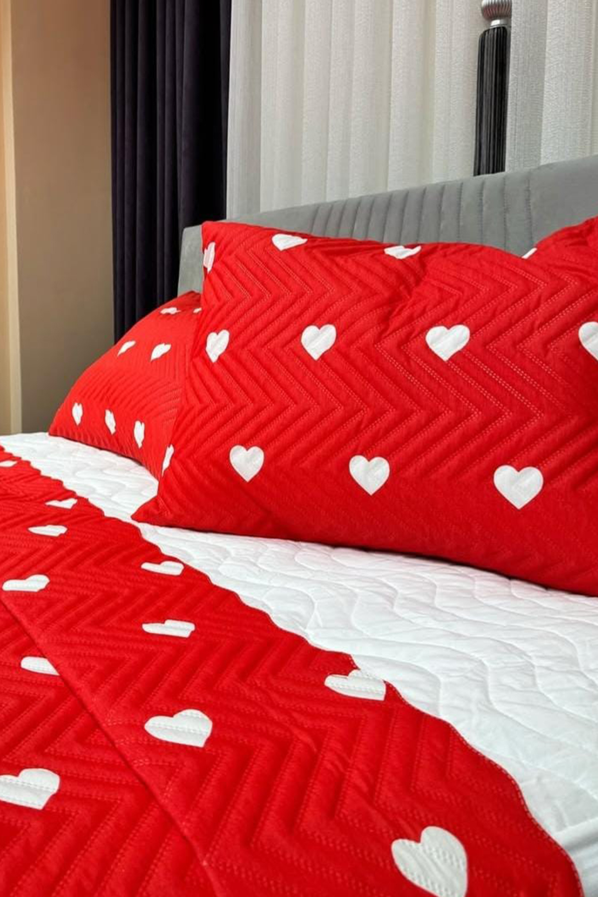 Picture of Ultrasonik Kapitoneli Leman Çift Kişilik Yatak Örtüsü