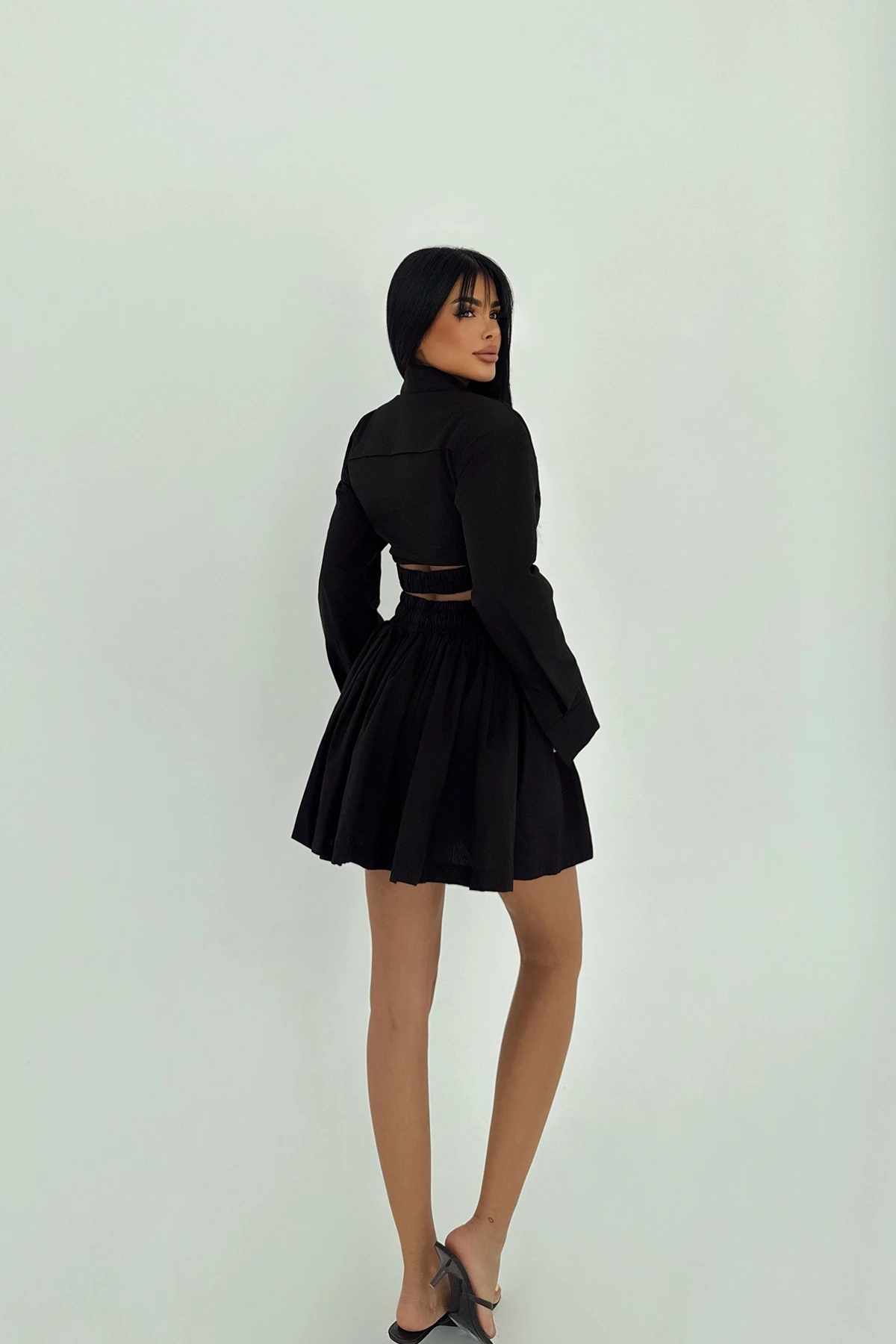 Picture of Black Front Buttoned Skirt Suit