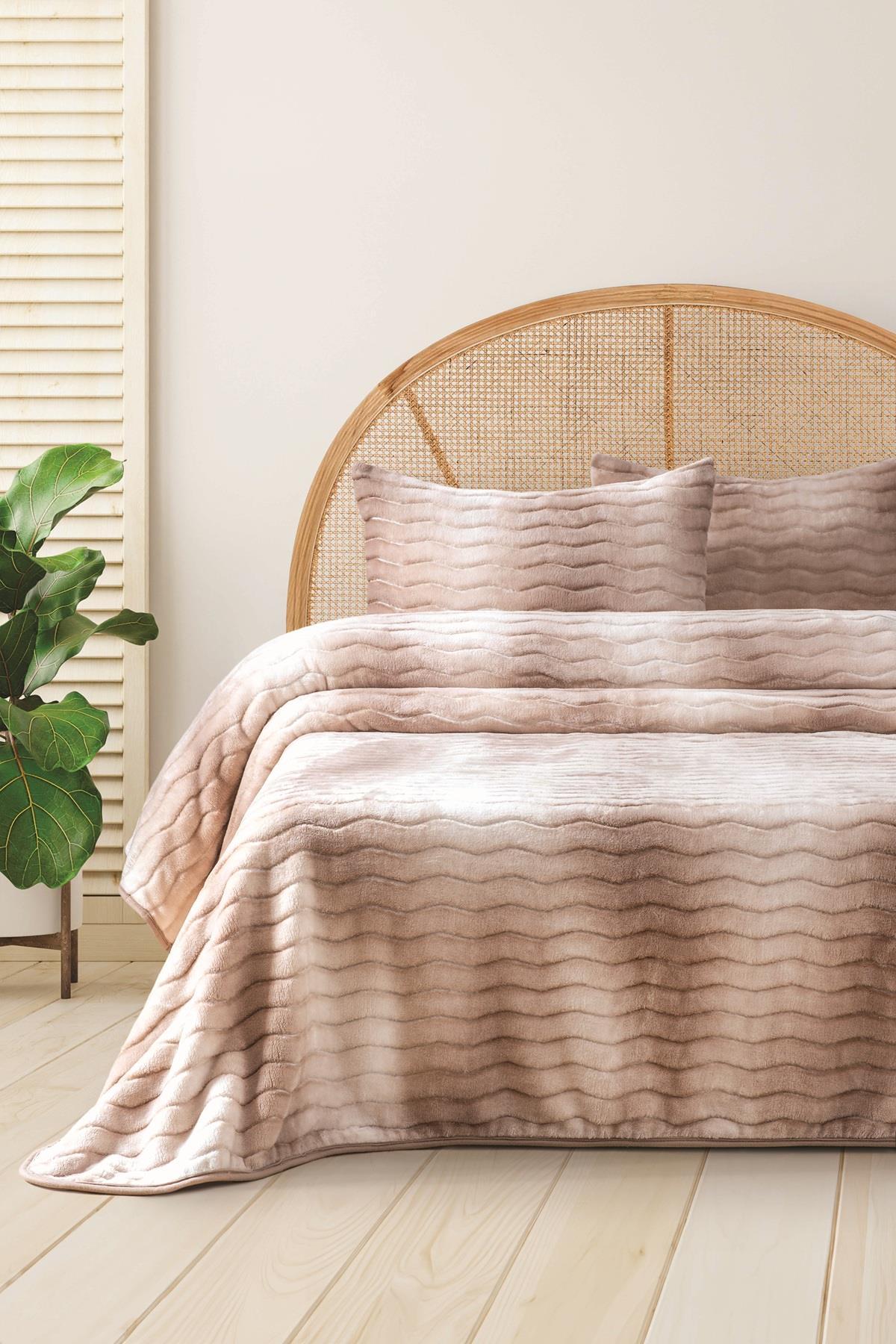 Picture of Merinos Dream Home 3 Parça Çift Kişilik Battaniye Seti Kutulu 220x240 Bej