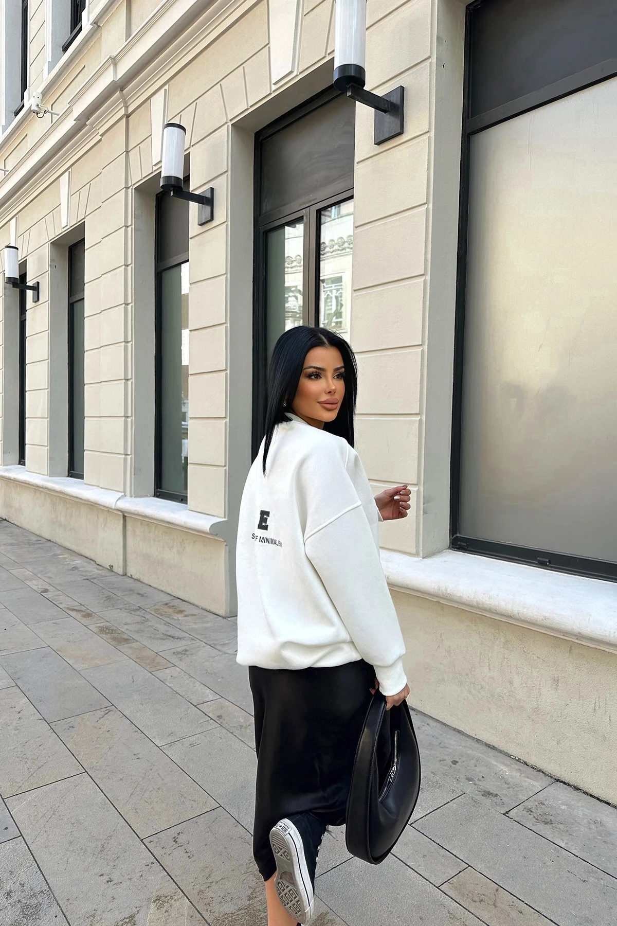 Picture of White Oversize Back Printed Sweat