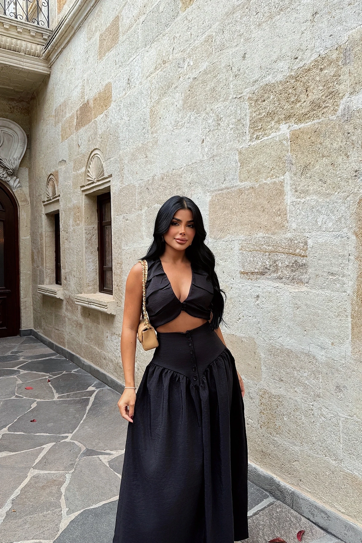 Picture of Black Button Detailed Vest Suit