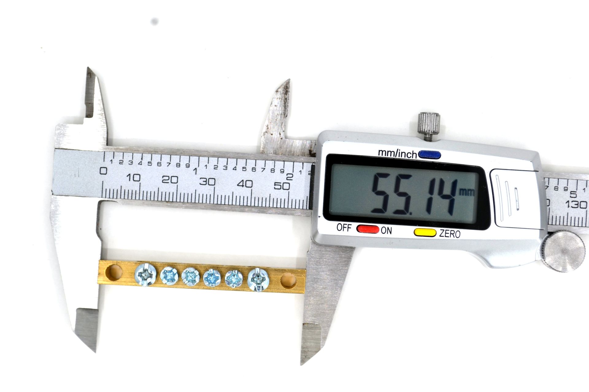 Picture of Pirinç Topraklama Klemensi Nötr 6 Delikli Şase