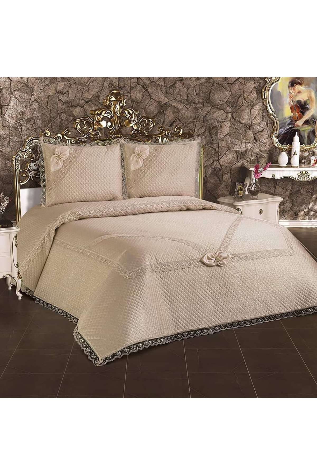 Picture of Gelincik Kapitoneli Fransız Güpürlü Yatak Örtüsü Cappucino