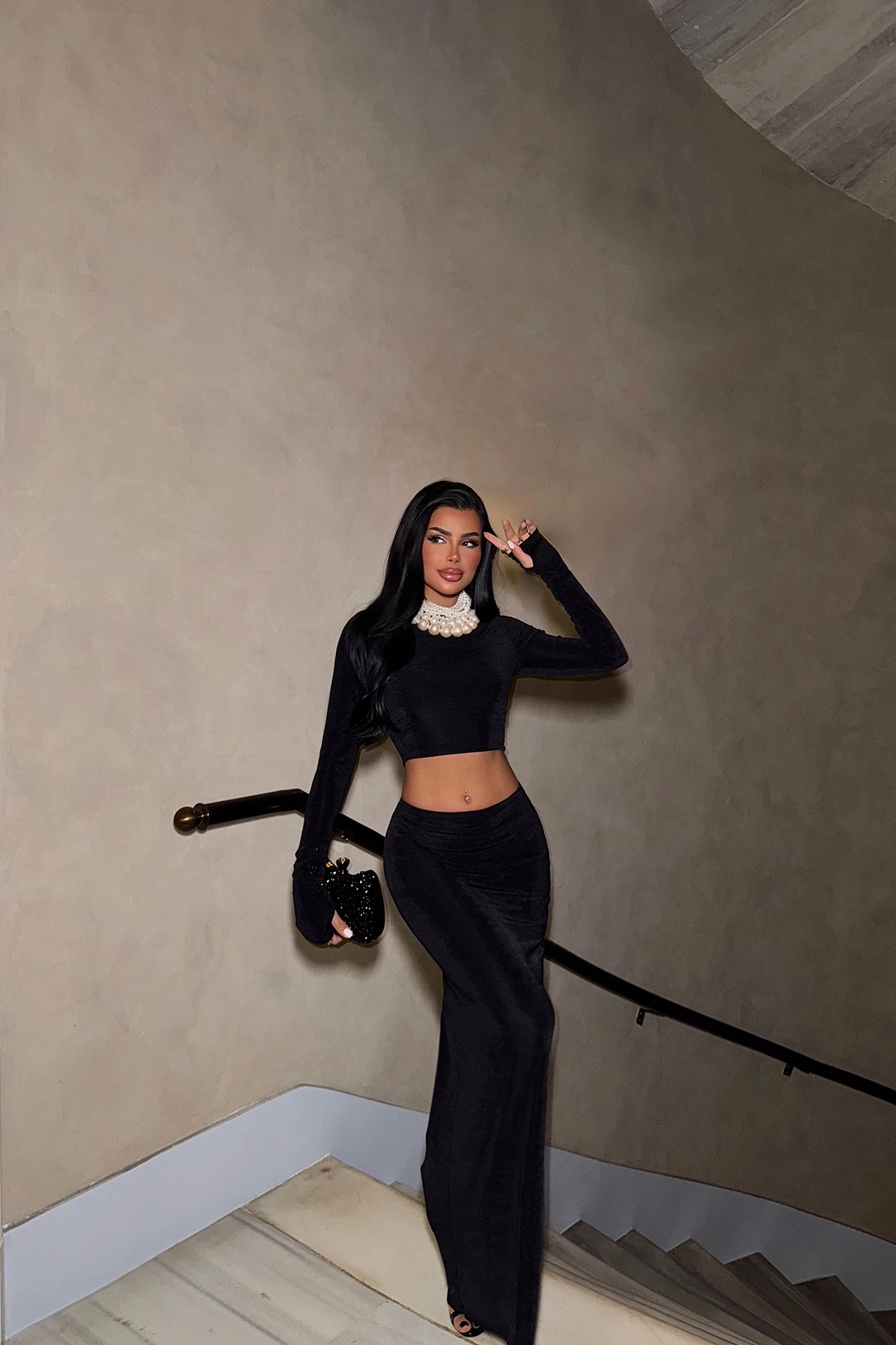 Picture of Black Skirt Suit