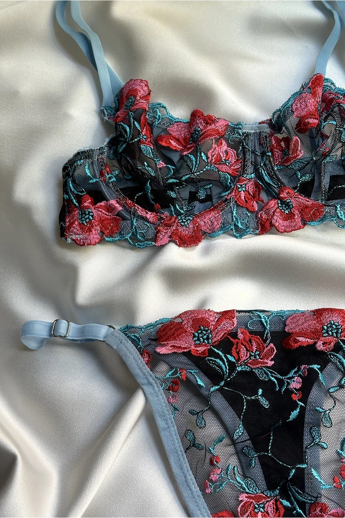 Picture of Blue Flower Detail Underwear
