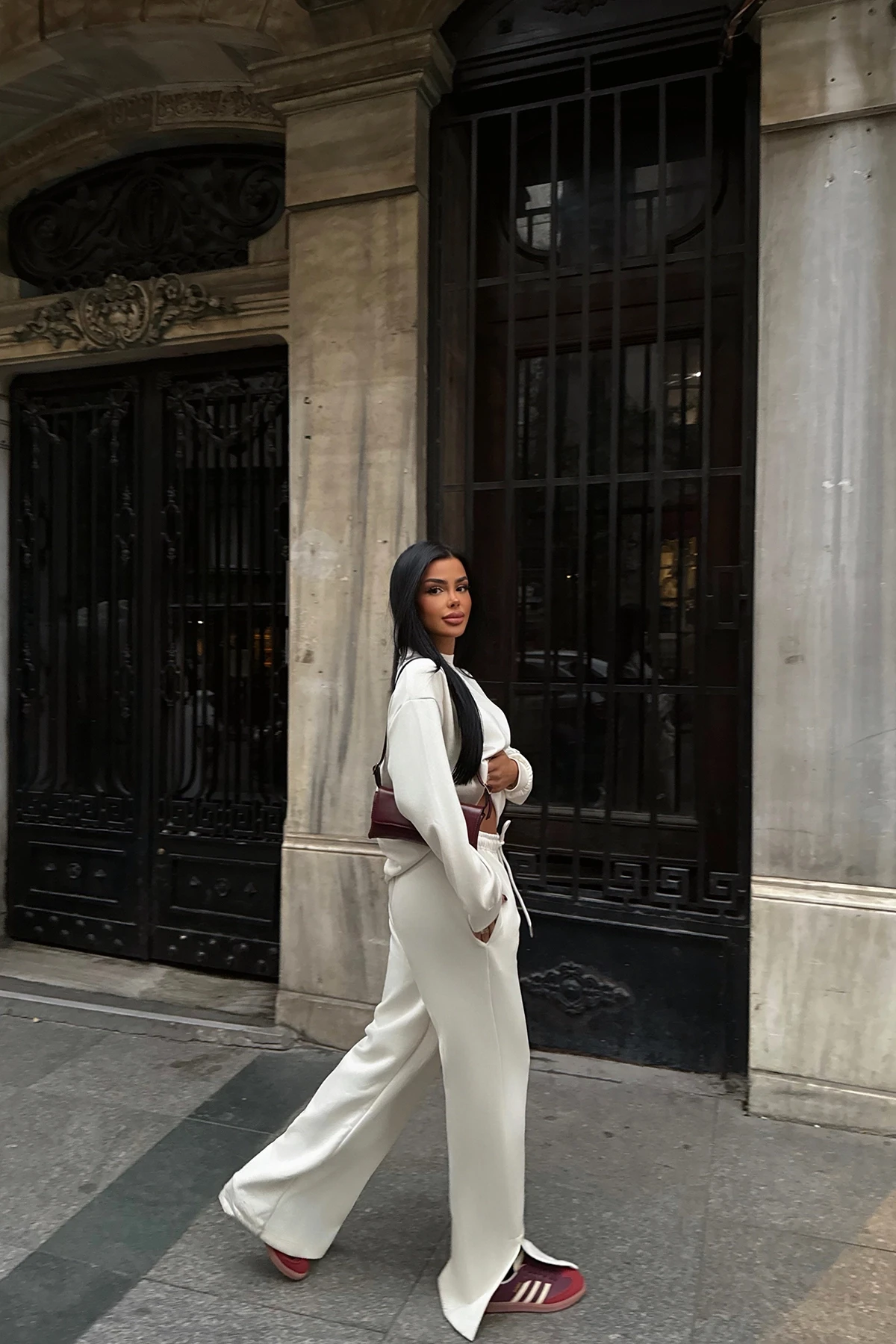 Picture of White Trouser Suit