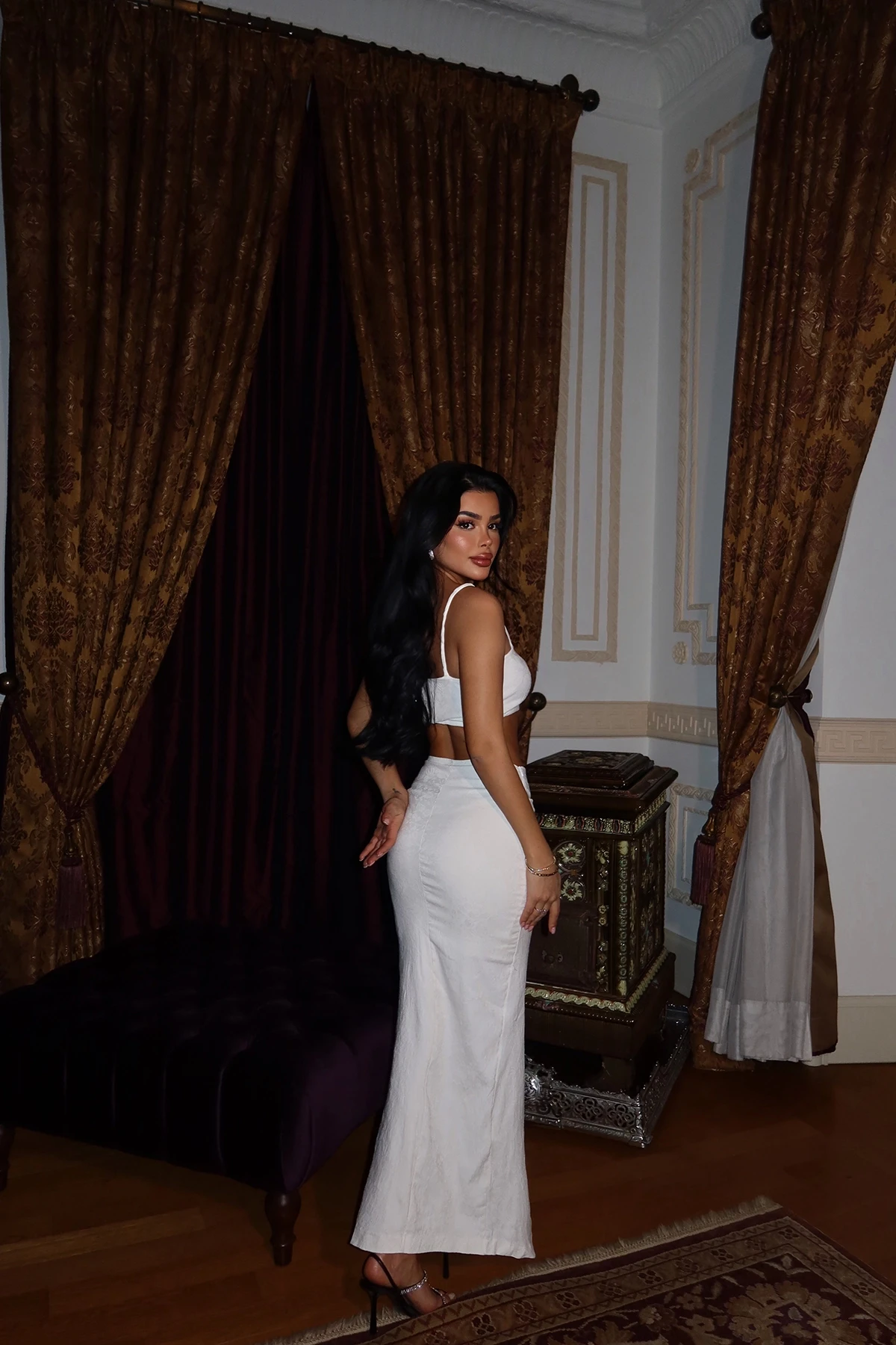 Picture of Cream Jolie Rose Detailed Set