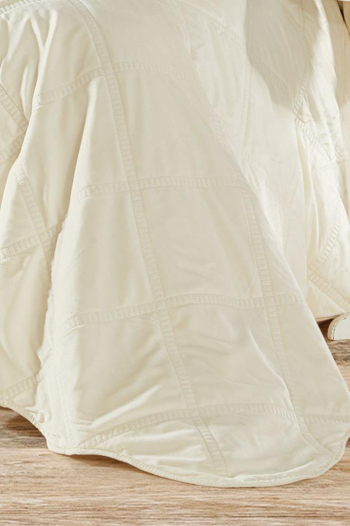 Picture of Toyo Çift Kişilik Lüks Kadife Yatak Örtüsü Krem