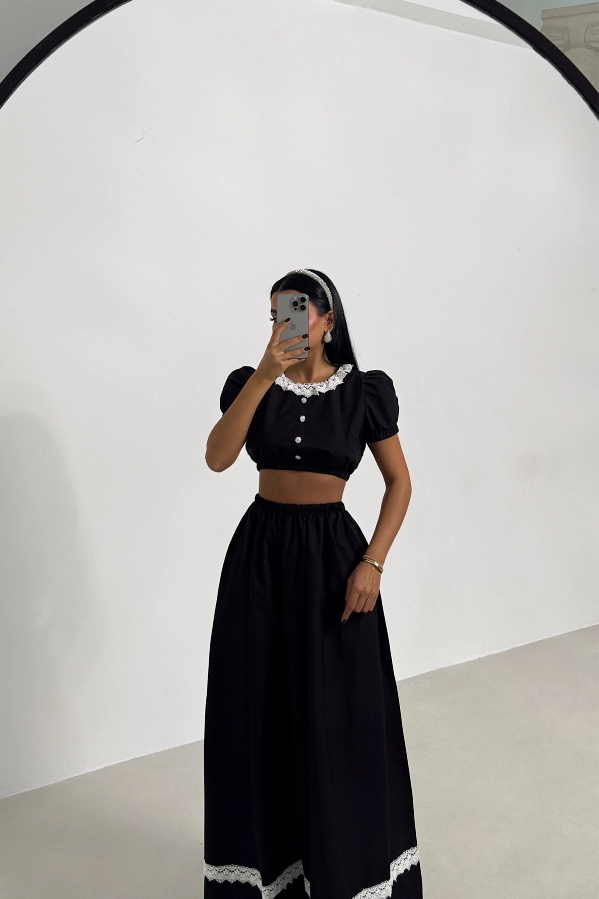 Picture of Black Skirt Suit