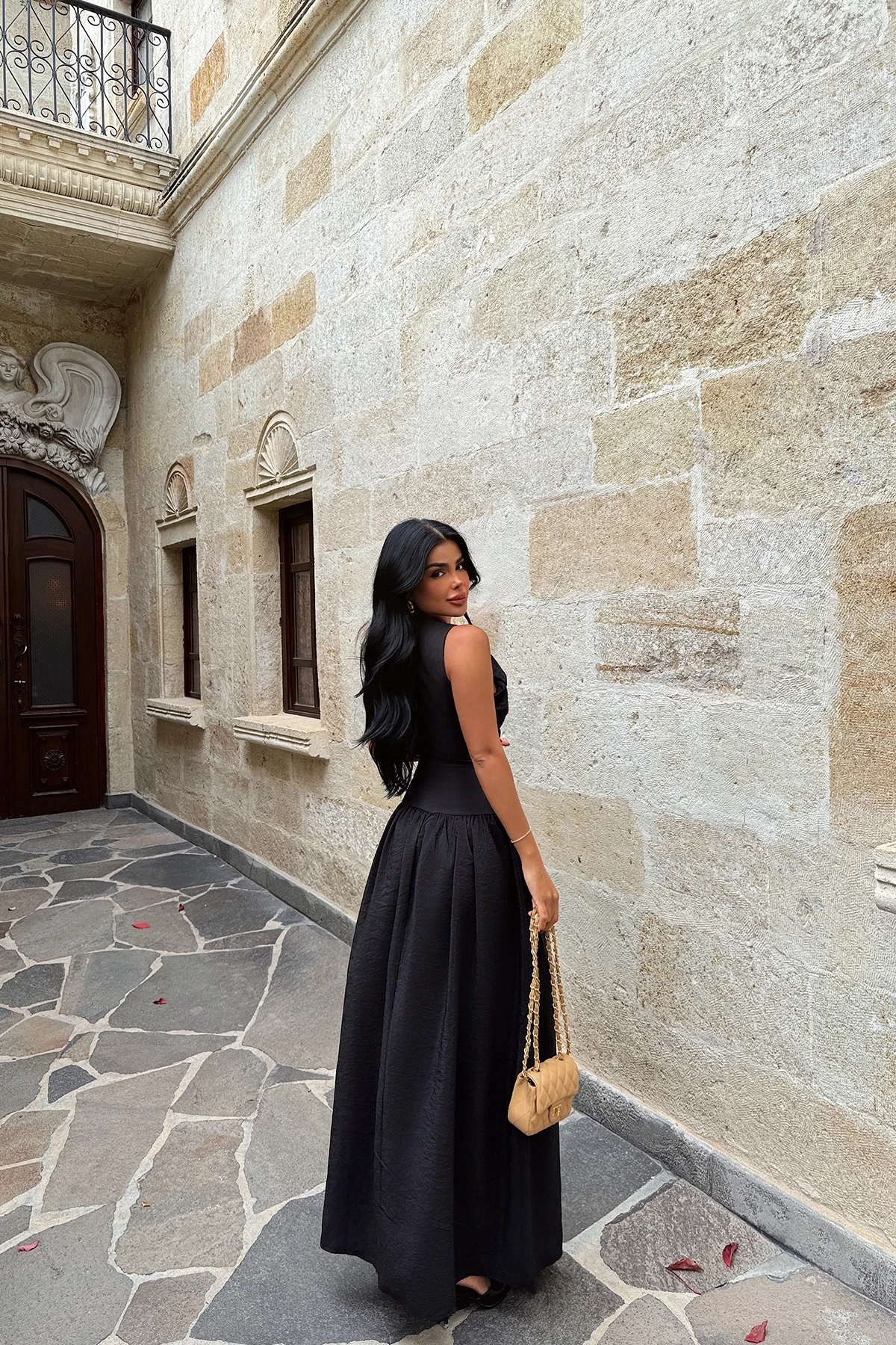 Picture of Black Button Detailed Vest Suit