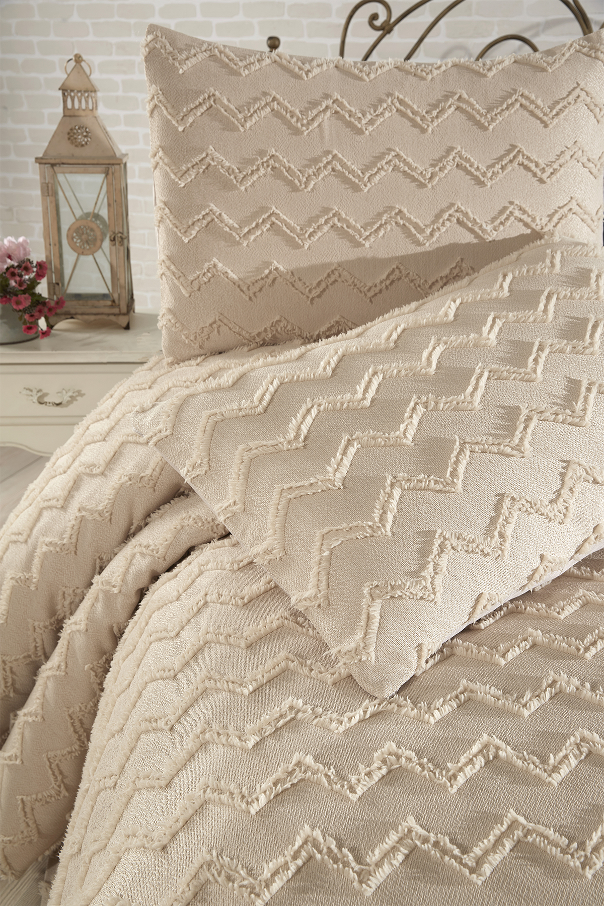 Picture of Çeyiz Diyarı Lumpa 3 Parça Çift Kişilik Pike Takımı Bej