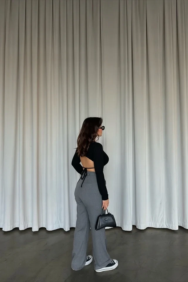 Picture of Gray palazzo cross buttoned pants