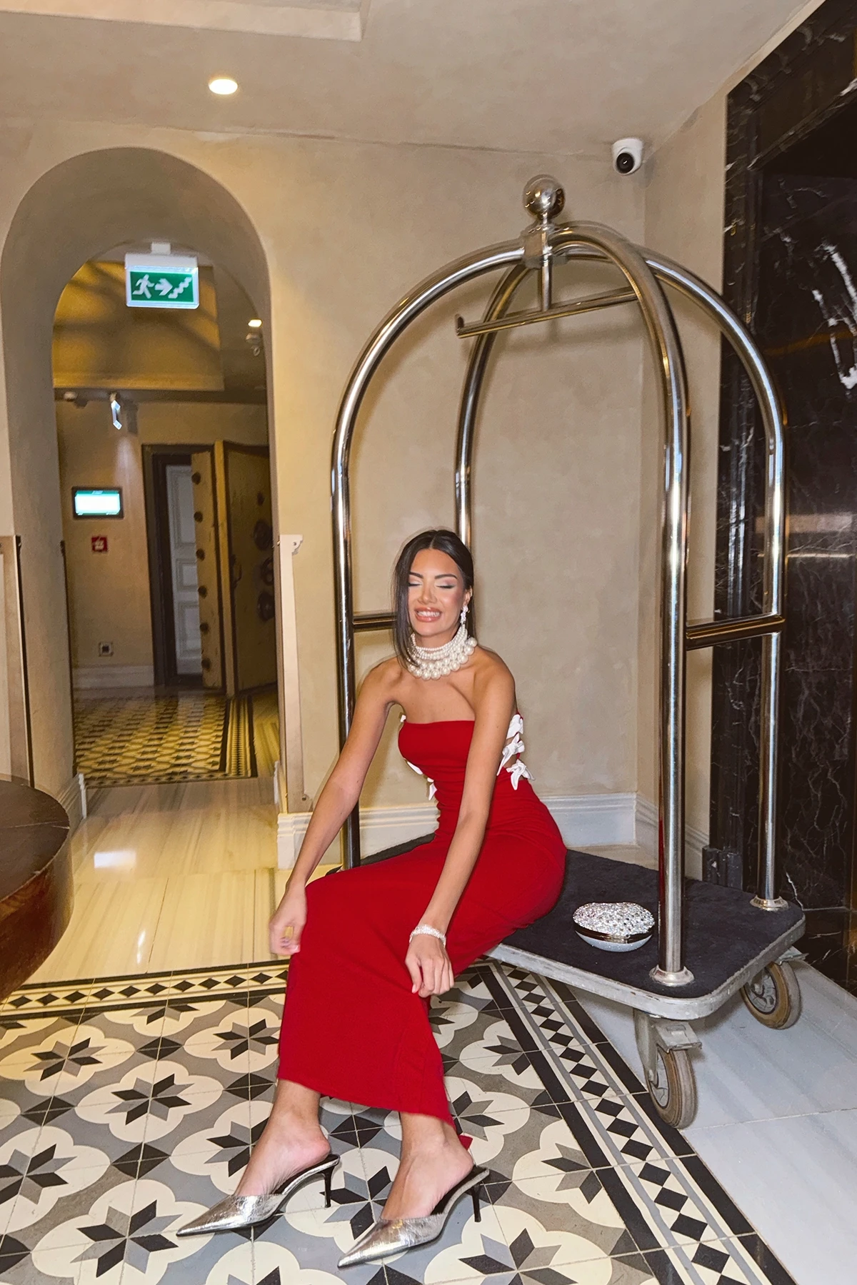 Picture of Red Ribbon Detail Strapless Dress