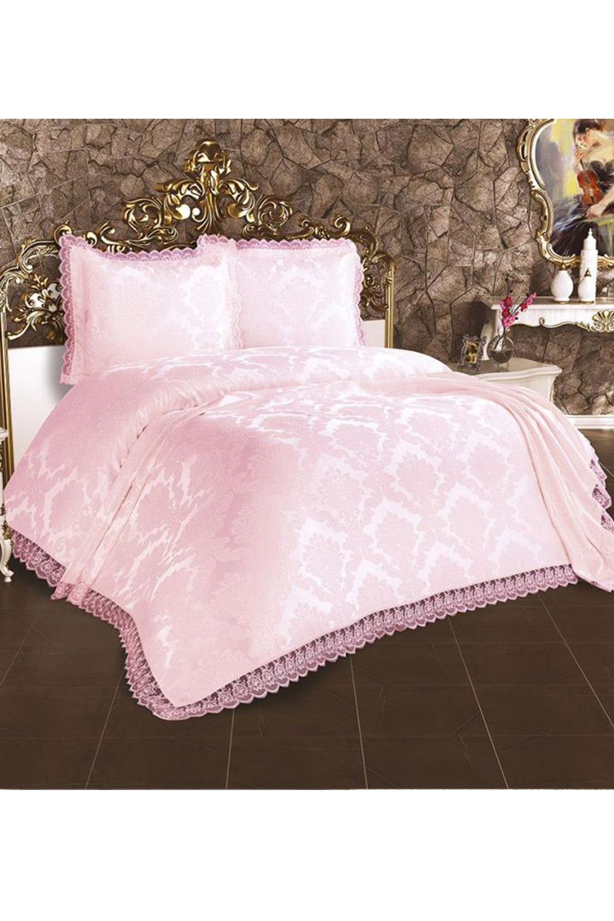 Picture of Fransız Dantelli Lalezar Yatak Örtüsü Pudra