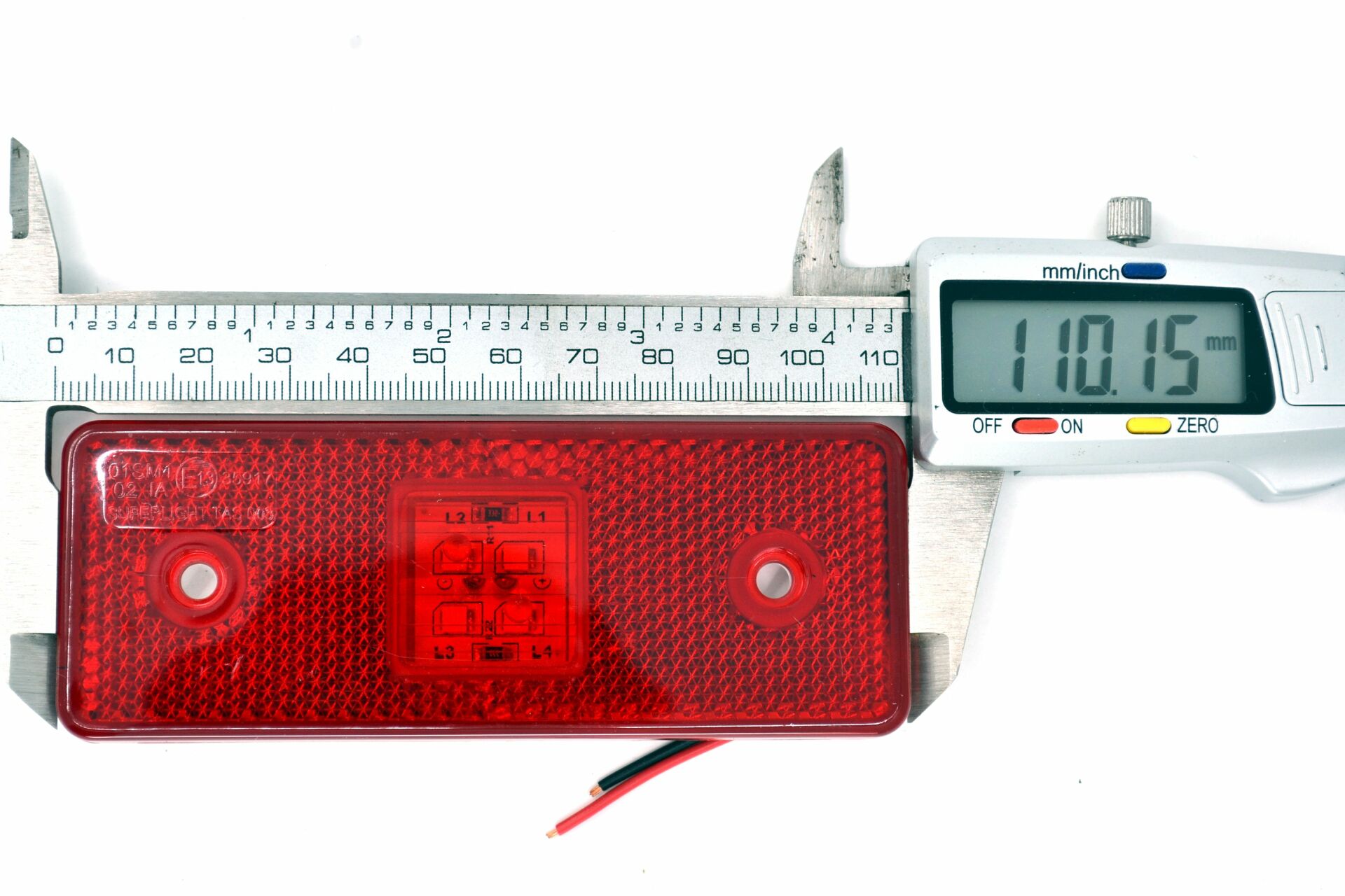 Picture of 2 Adet 12V Kırmızı Reflektör Dikdörtgen Ledli Side Marker Lamba