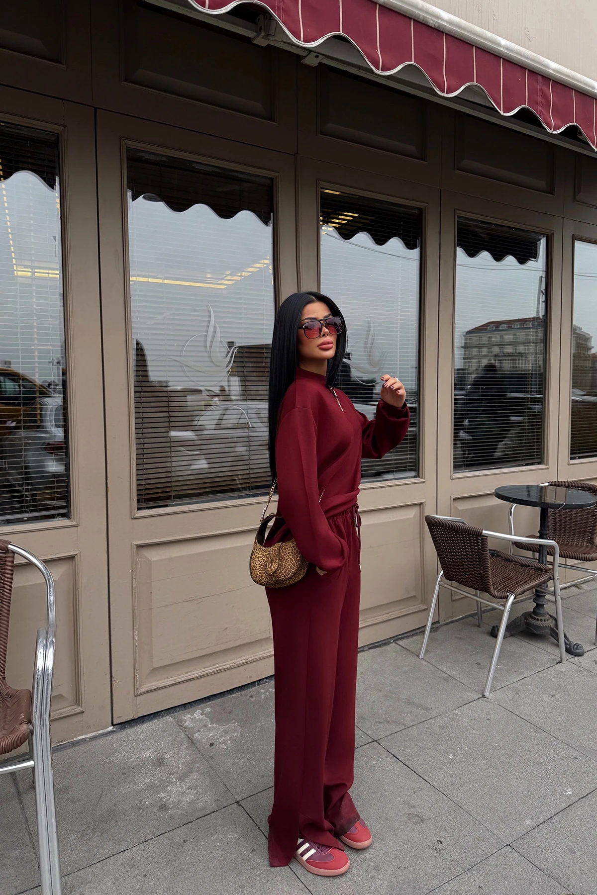 Picture of Burgundy Trousers Suit