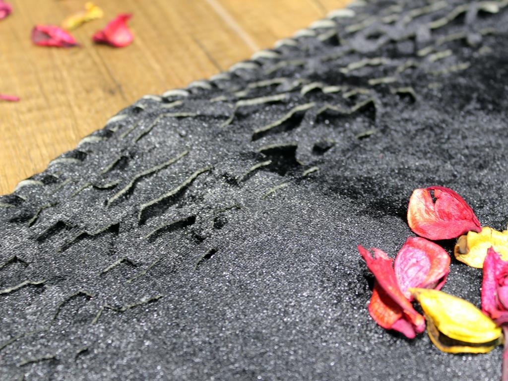 Picture of Çeyiz Diyarı Selçuklu Kadife Çift Kat Runner Siyah