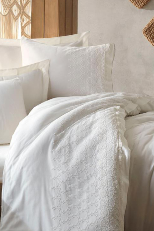 Picture of İpek Güpürlü Pamuk Saten Çift Kişilik Nevresim Takımı