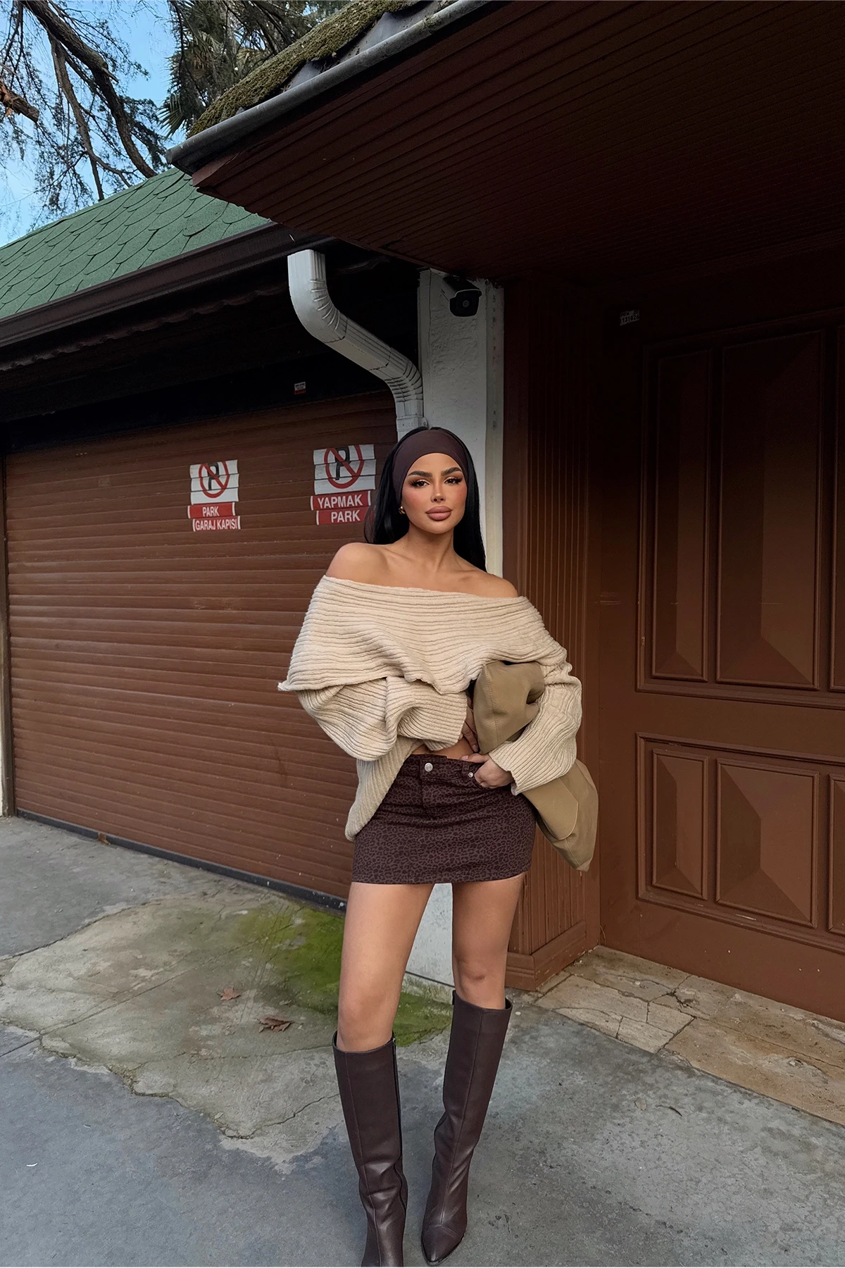 Picture of Beige Madonna Collar Knitted Sweater