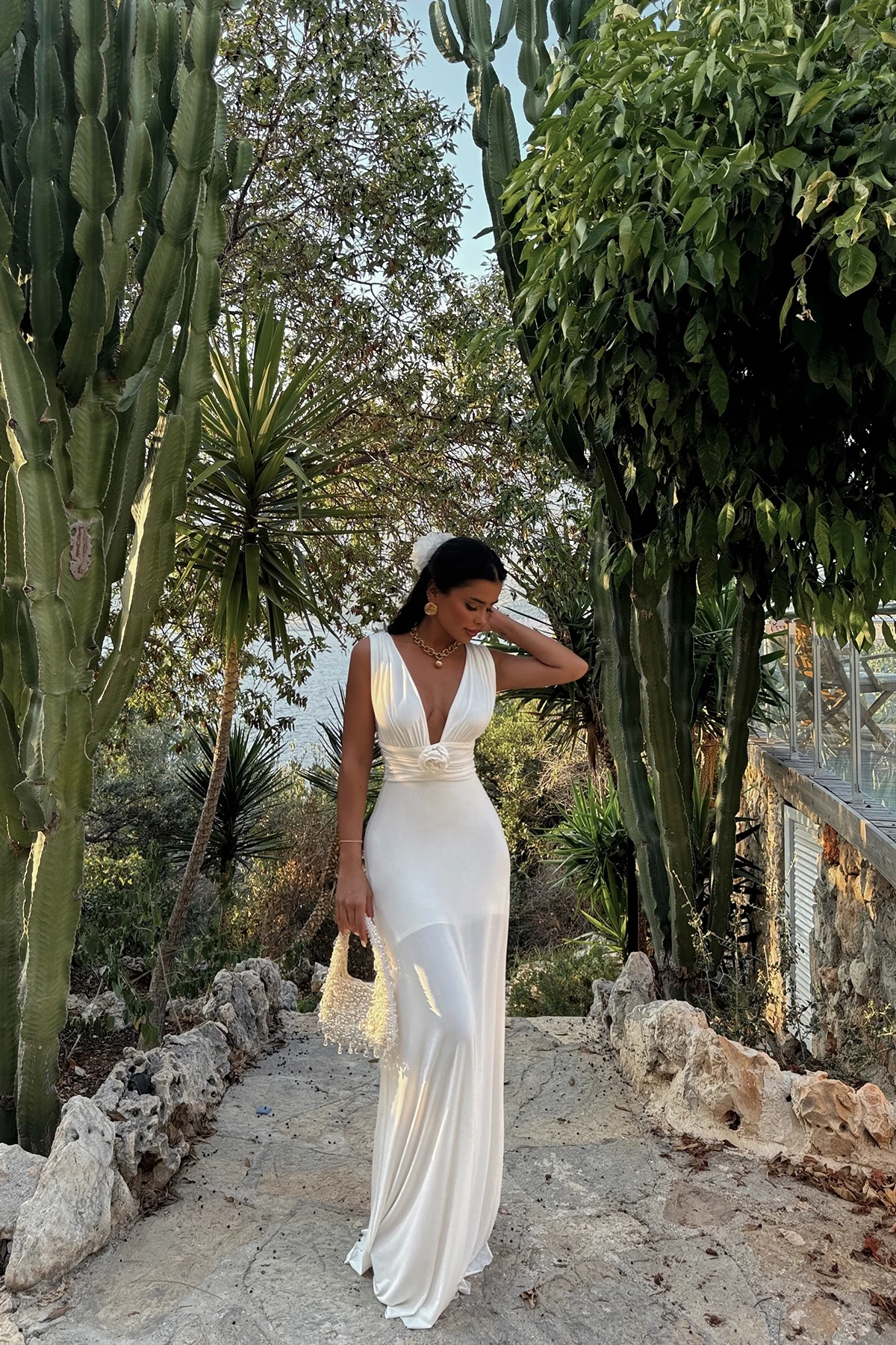 Picture of White Isolated Rose Detailed Dress