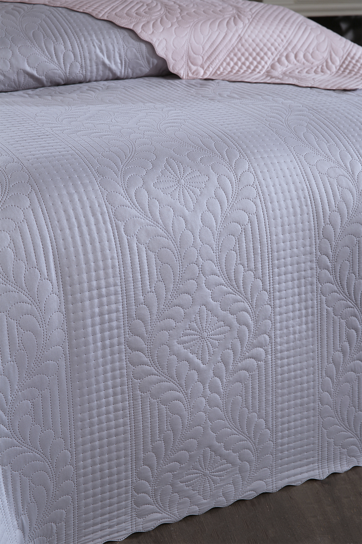 Picture of Ultrasonik Kapitoneli Sanem Çift Taraflı Çift Kişilik Yatak Örtüsü Pudra Gri