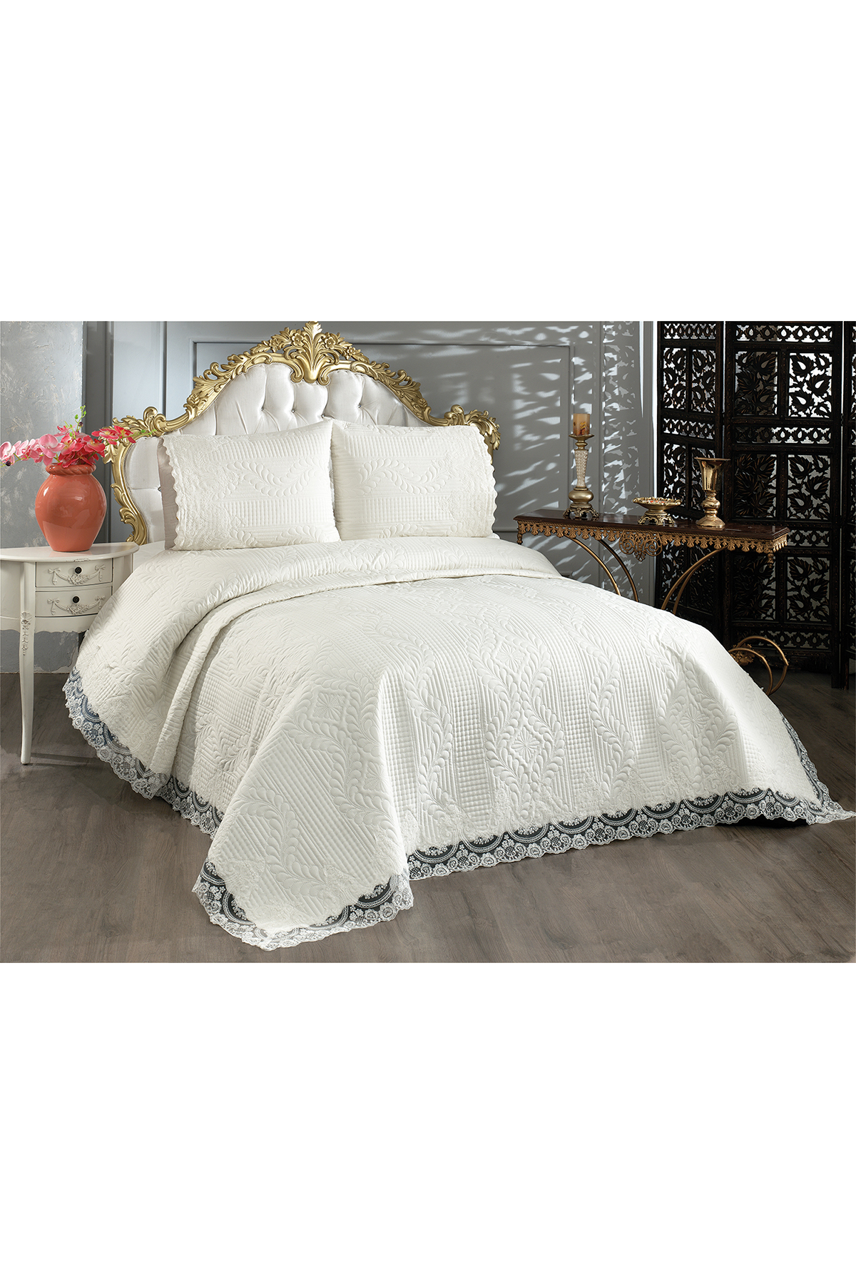 Picture of Simirna Dantelli Kapitoneli Ultrasonik Çift Kişilik  Yatak Örtüsü Krem