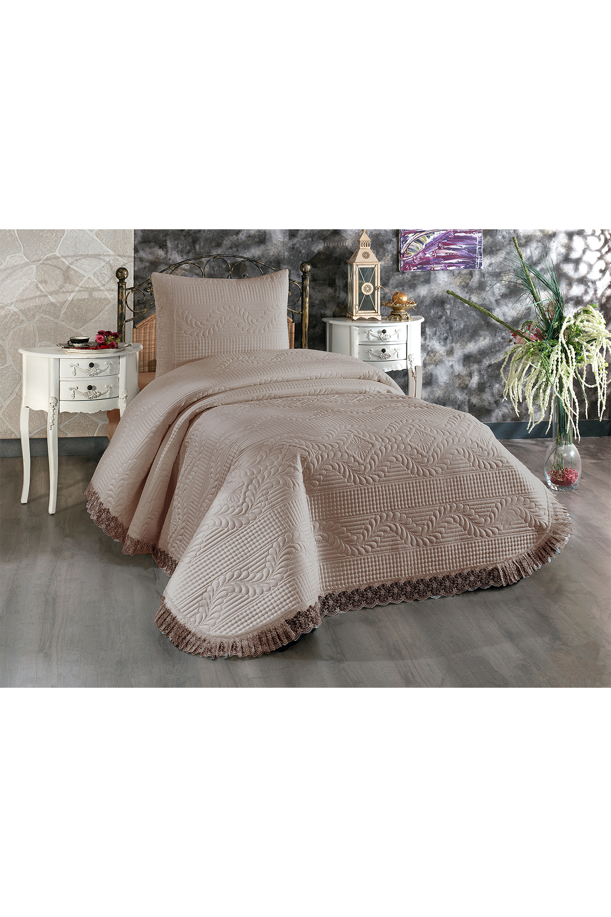 Picture of Limena Dantelli Kapitoneli Tek Kişilik Yatak Örtüsü Açık Cappucino