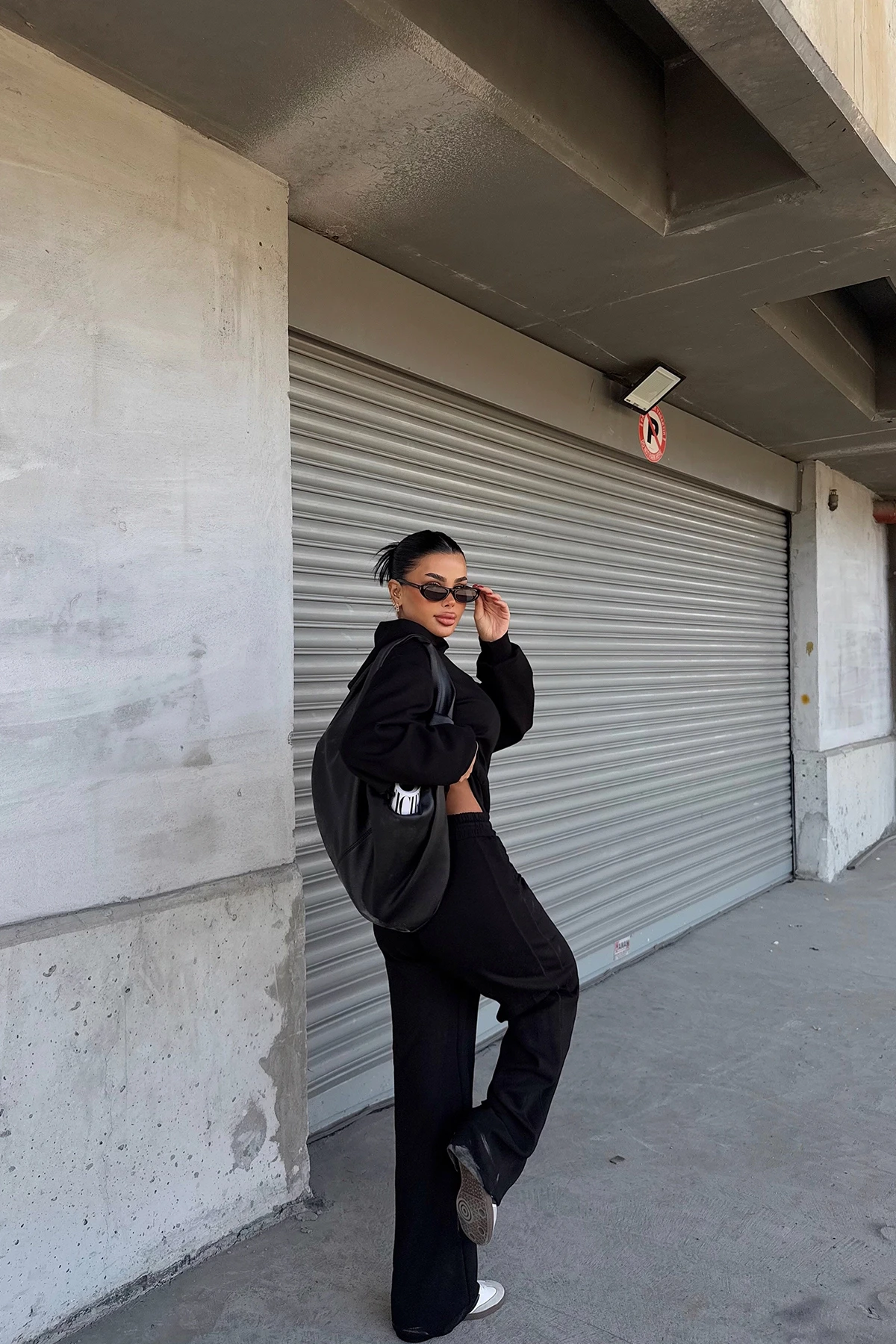 Picture of Black Agostina Set