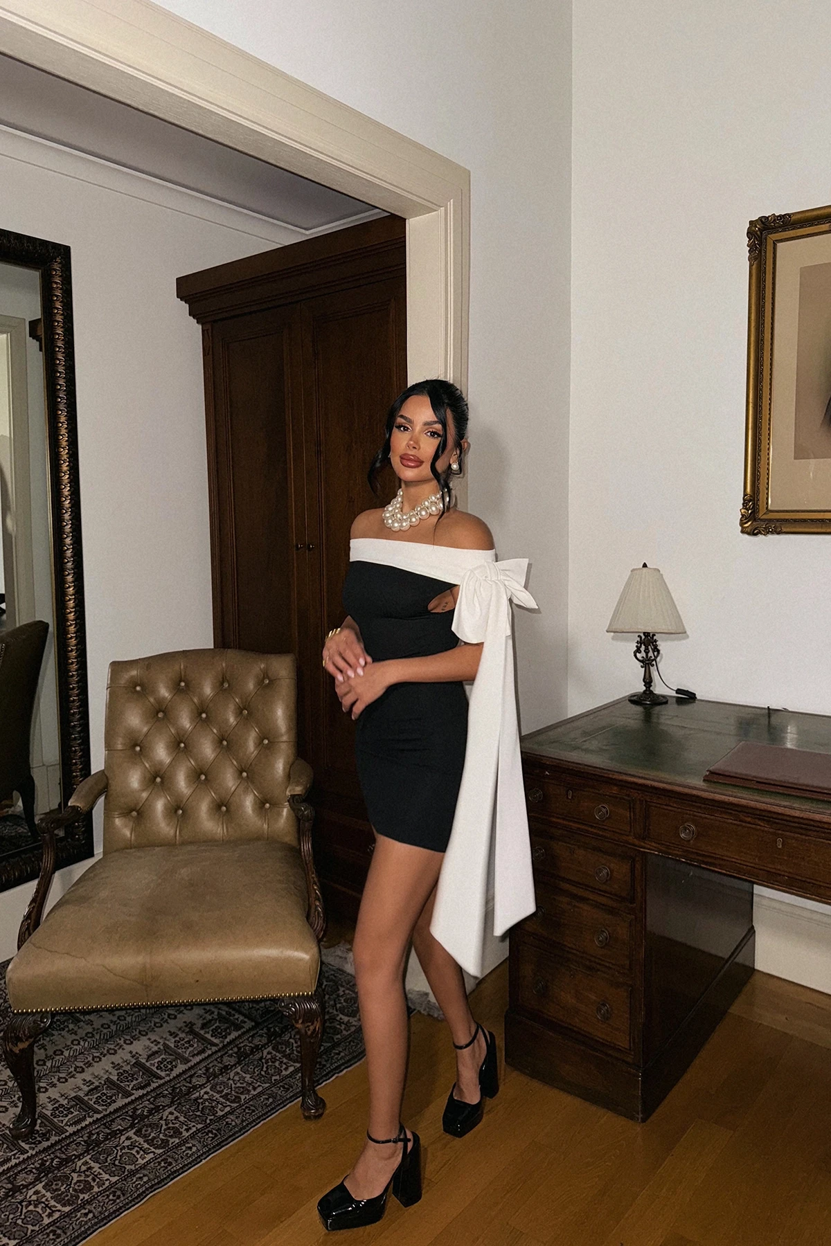 Picture of Black Bow Detail Mini Dress