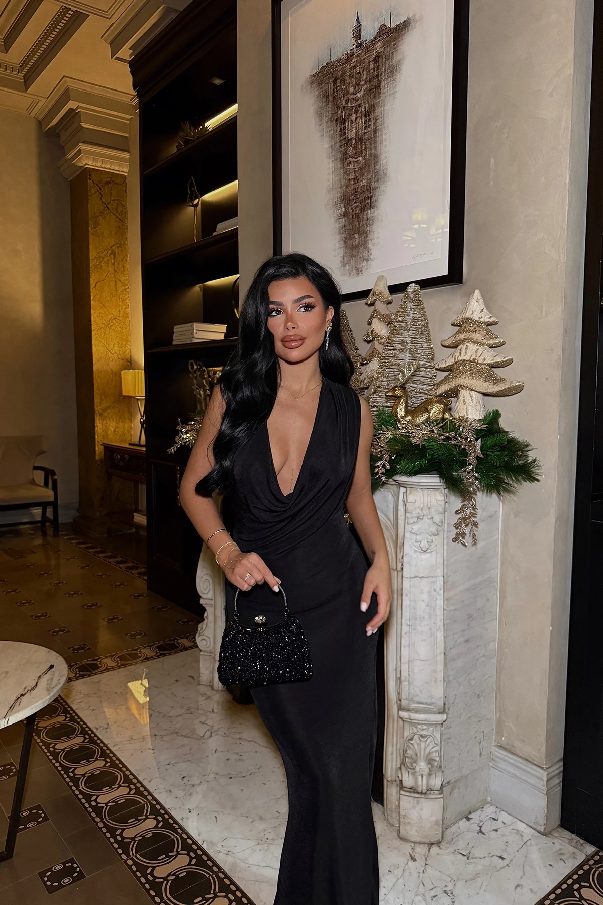 Picture of Black Slit Detail Basic Dress