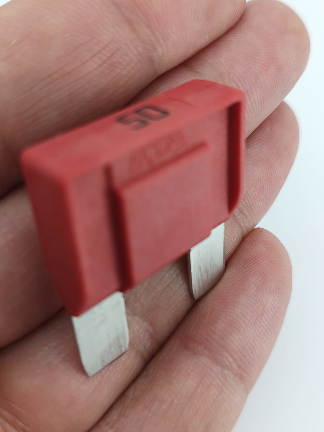 Picture of 50A Kırmızı Büyük Maksi Bıçak Sigorta 50 Amper