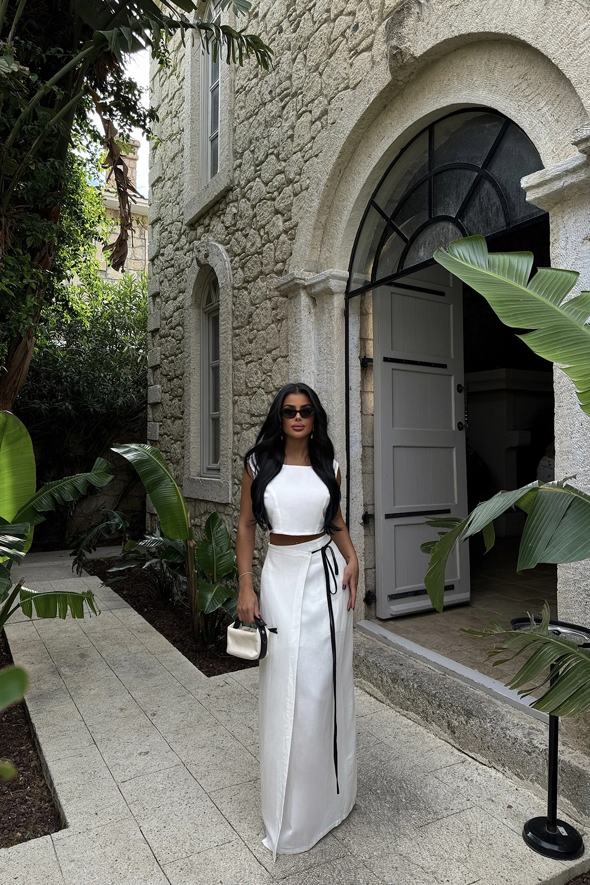 Picture of White Madora Linen Suit