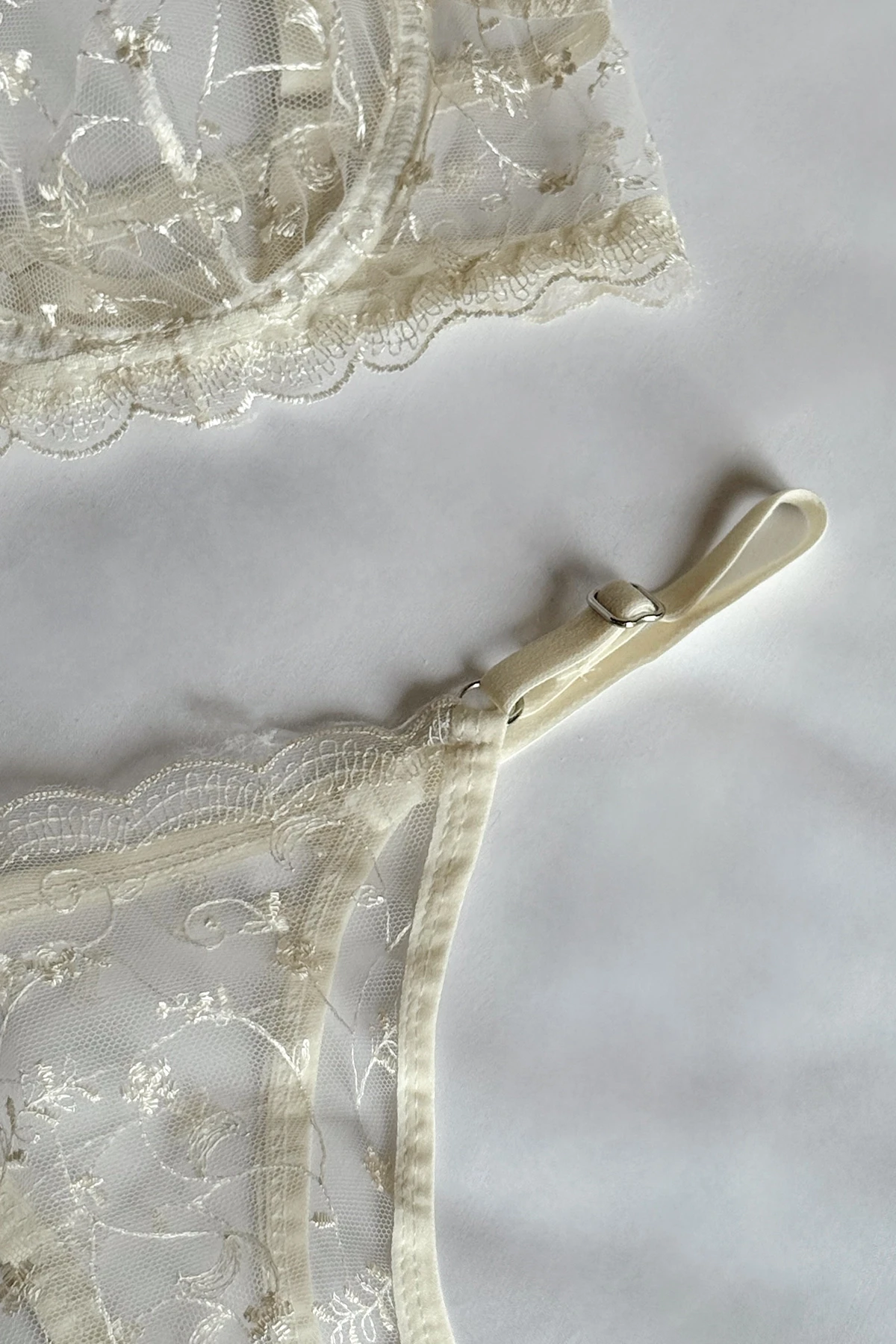 Picture of White Lace Detail Underwear