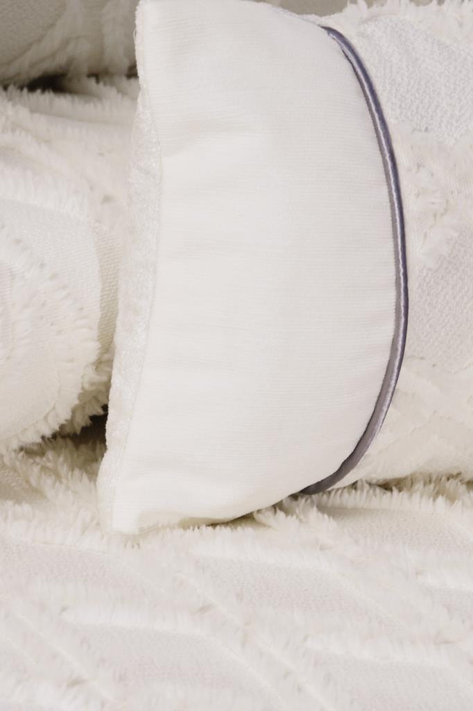 Picture of Harley Dolgulu Şönil Çift Kişilik Yatak Örtüsü Krem