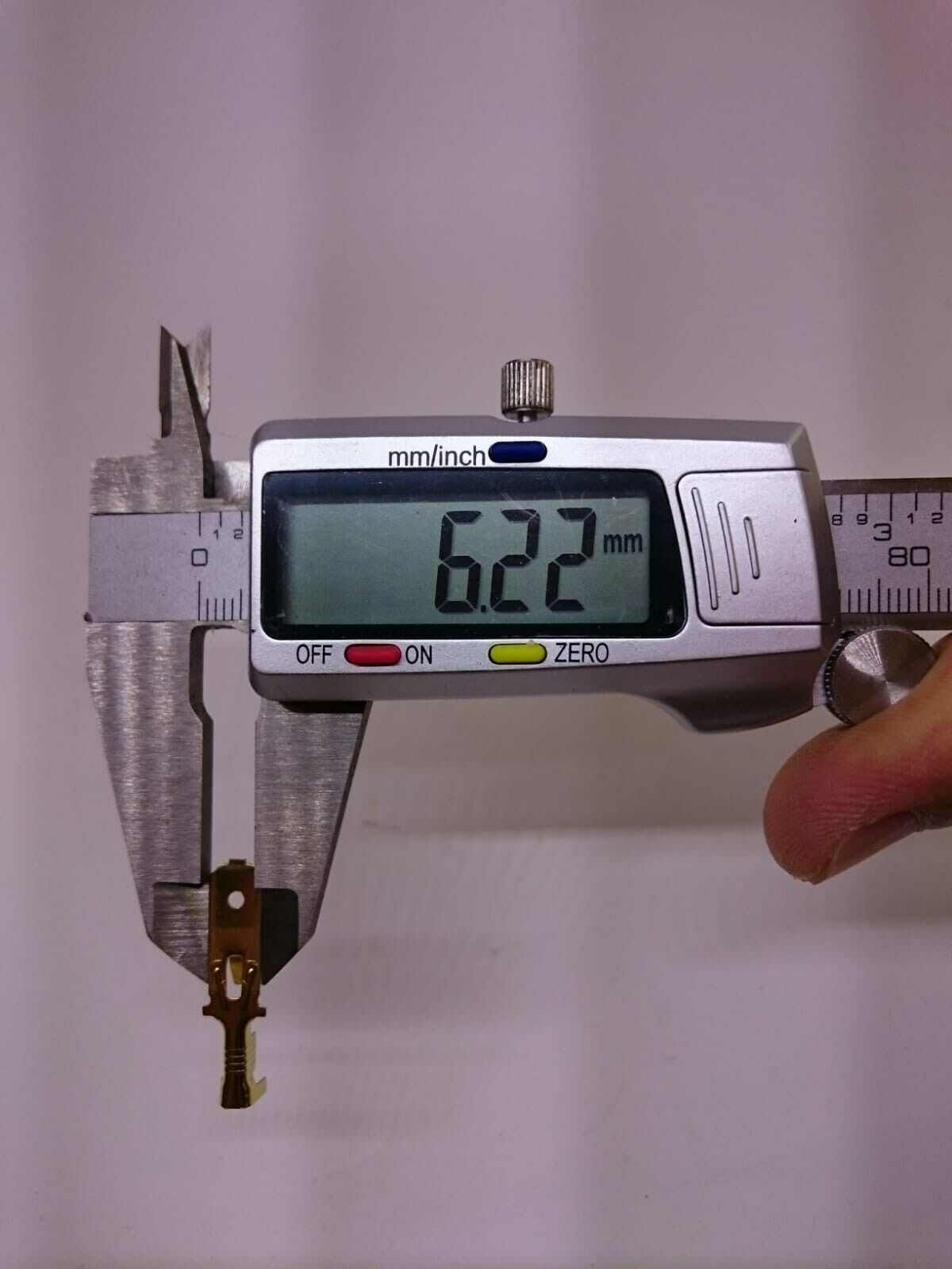 Picture of 6,3 Uzun Erkek Sarı Fiş Pirinç Terminal Tırnaklı 300 Adet