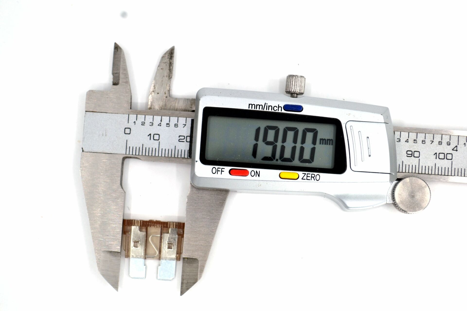 Picture of 100 Adet 7,5A Füme Standart Oto Bıçak Sigorta 12V - 32V DC