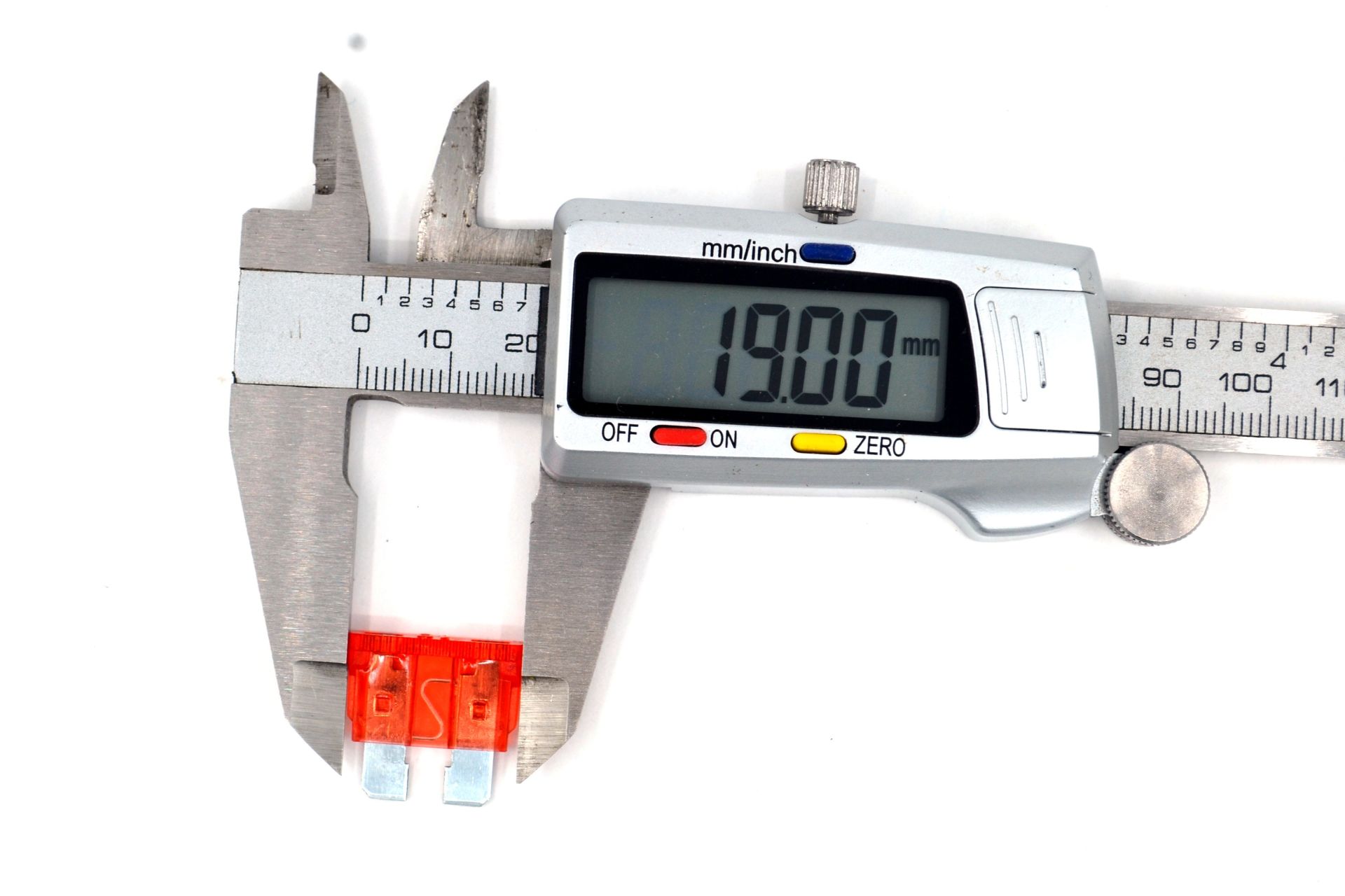 Picture of 100 Adet 10A Kırmızı Standart Oto Bıçak Sigorta 12V - 32V DC