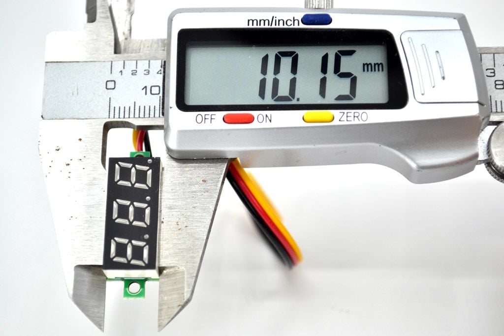 Picture of Dijital DC Voltmetre 0-100V Mavi Rakam Çerçevesiz Dikdörgen Küçük MT-GP11