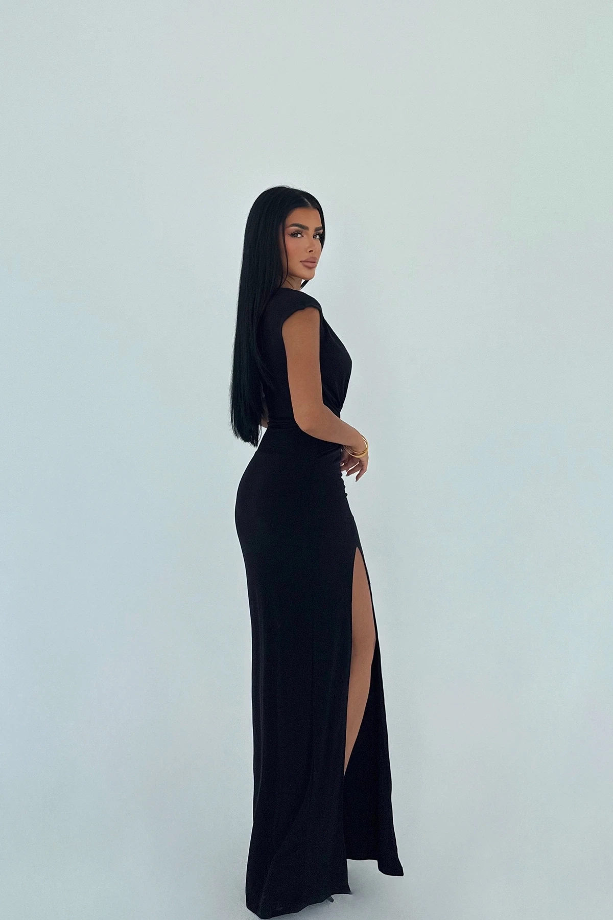Picture of Black Basic Long Dress