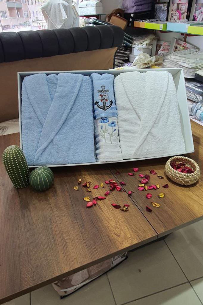 Picture of Çeyizlik Aile Bornoz Seti 4 Parça Mavi Beyaz