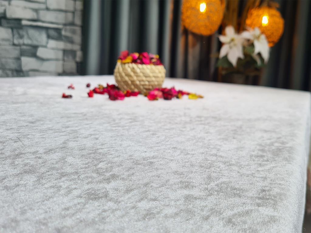 Picture of Selma Dantelli Kadife Tek Masa Örtüsü Krem Pudra