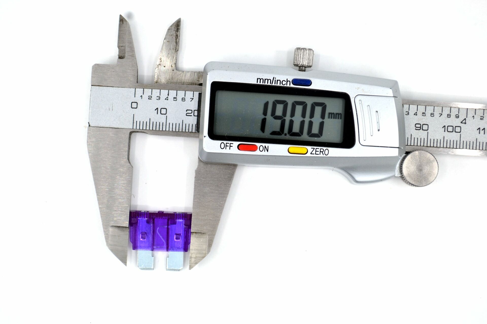 Picture of 100 Adet 3A Mor Standart Oto Bıçak Sigorta 12V - 32V DC